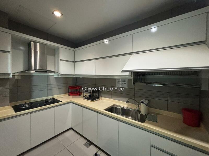 Sri Samudera Apartment (Seaview Residence Suites) - 3