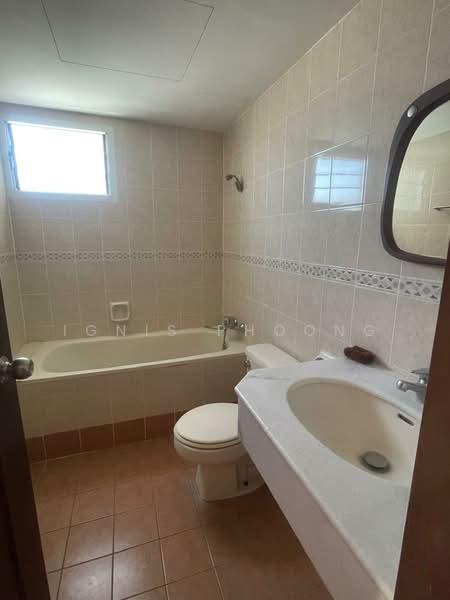 Gurney Park Condominium - 3
