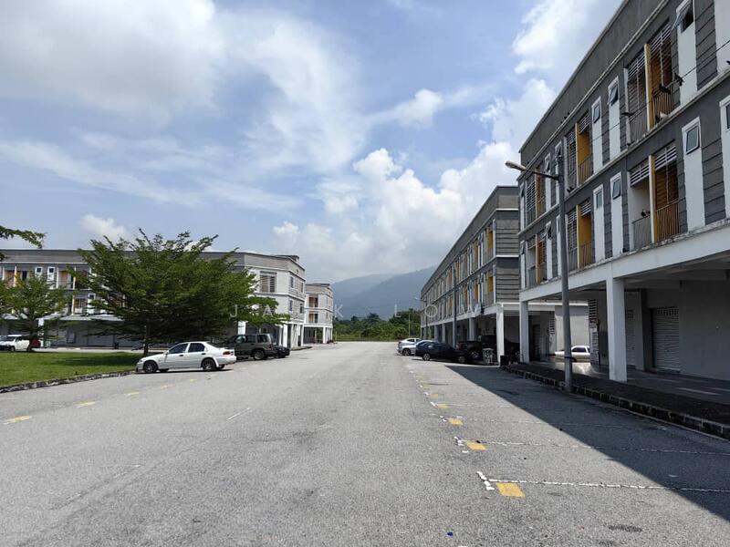 Kampus West City - 3