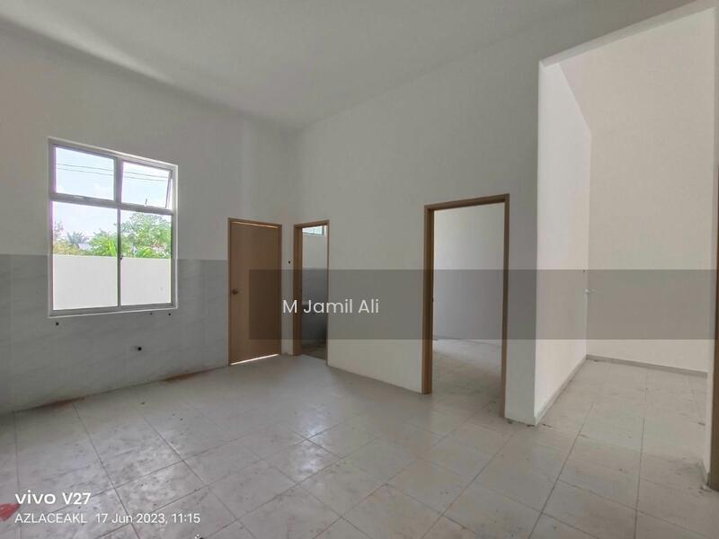 Terrace house at Batu Pahat - 5