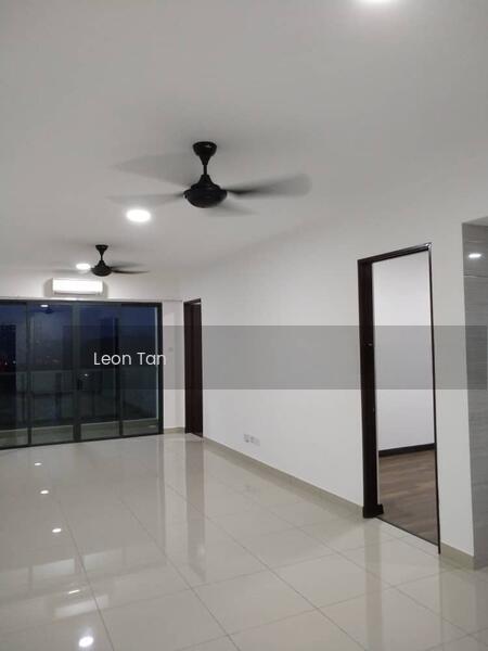 Symphony Tower (Menara Simfoni) - 1