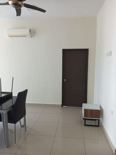 M Condominium @ Larkin - 5