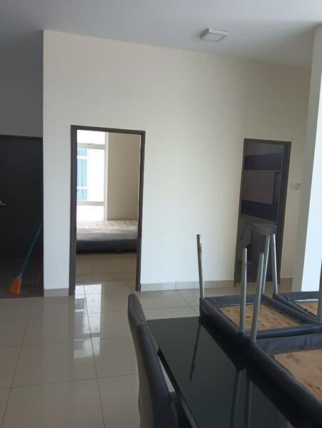 M Condominium @ Larkin - 3