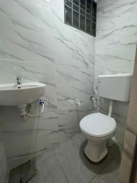 Flat Taman Perling - 5
