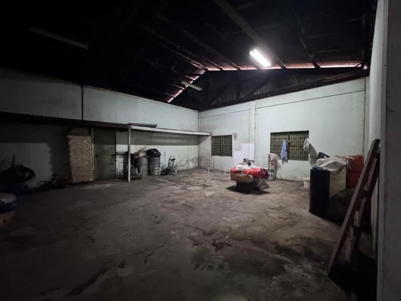 Jalan Tampoi - Factory for Sale - 4