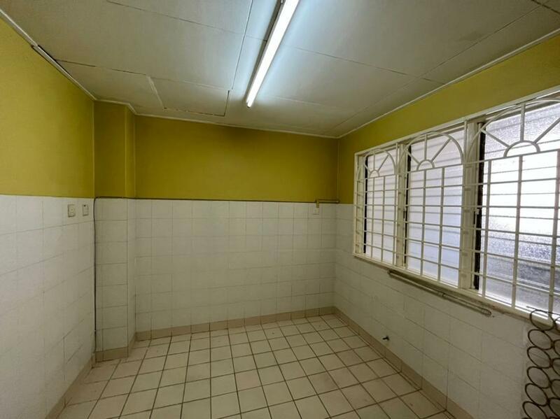 USJ 22, Subang Jaya - 3