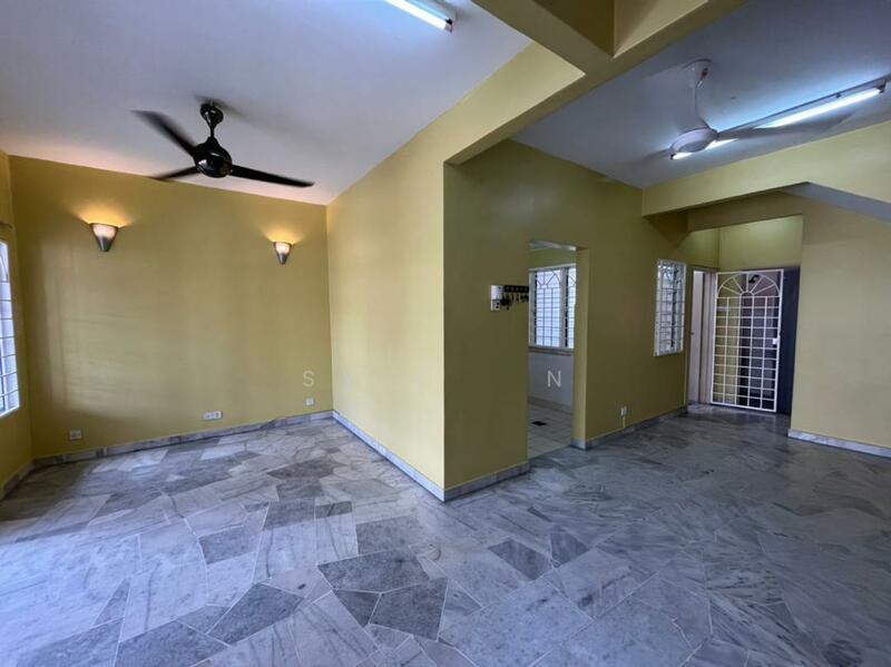 USJ 22, Subang Jaya - 1