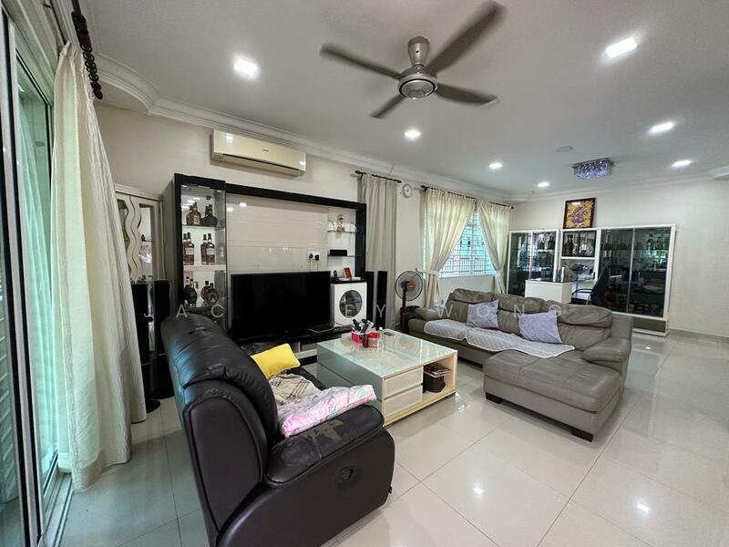 Seri Sungai Long - 1