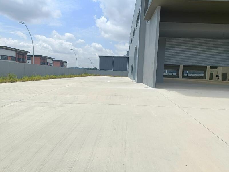 Detached factory at Elmina West - 2