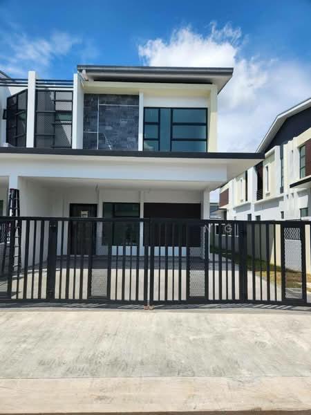 TAMAN IMPIAN EMAS (HONEYDALE RESIDENCE) - 1