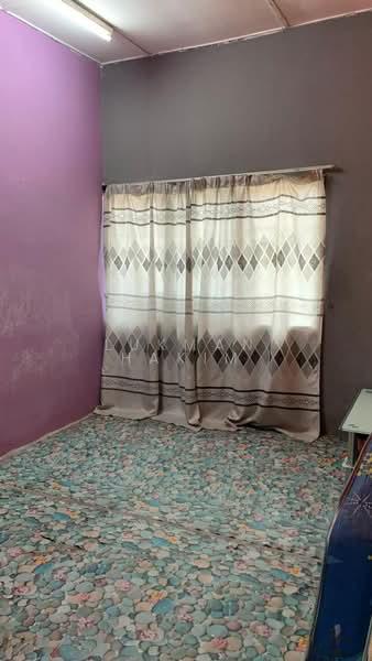 Taman Sri Serdang - 4