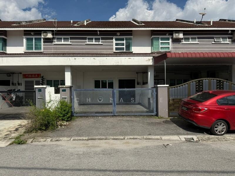 Double Storey House at Station18 - 1