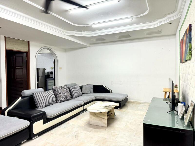 Taman Bukit Kempas - 2