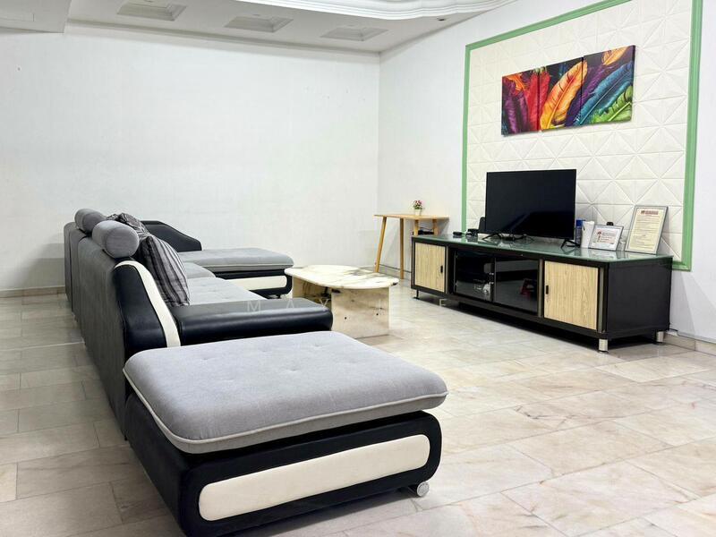 Taman Bukit Kempas - 3