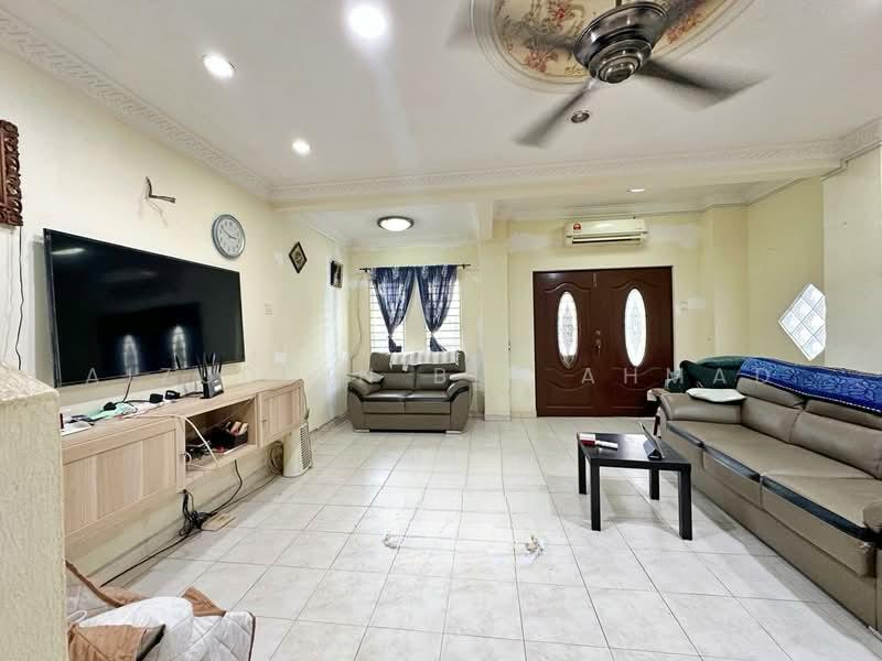 Taman Garing Utama, Rawang, - 1