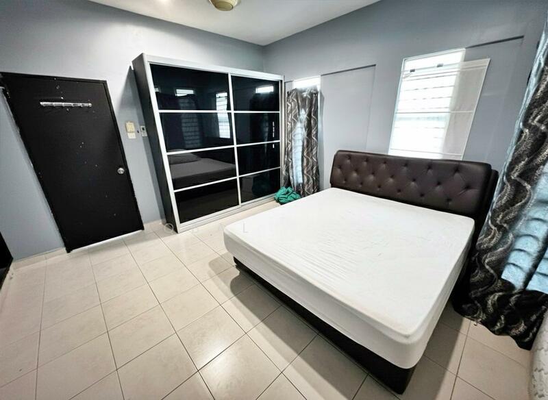 Bangi Avenue - 5