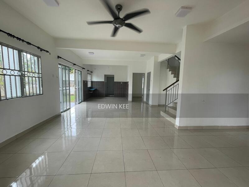 2 STOREY TERRACE ( CORNER) @TAMAN KAYANGAN , PELANGI HEIGHT ,MANTIN - 3