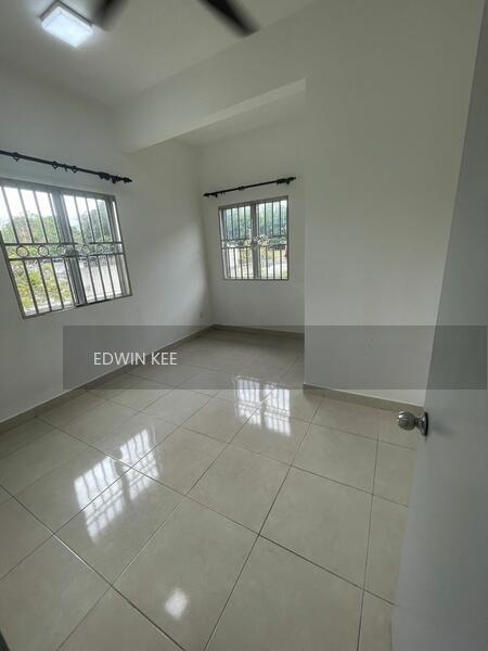 2 STOREY TERRACE ( CORNER) @TAMAN KAYANGAN , PELANGI HEIGHT ,MANTIN - 5