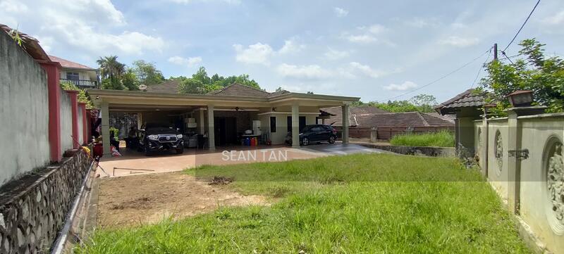 BUKIT BERUNTUNG BUNGLOW FOR SALE - 2