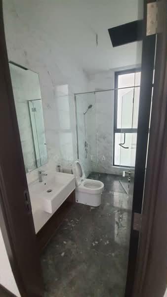 The Estate - 4