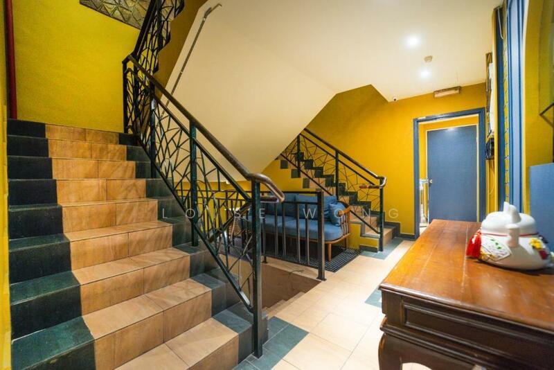 Jalan Dedap Taman Johor Jaya Hotel 2 adjoining units - 5