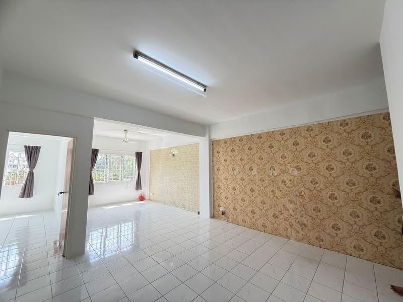 Pangsapuri Taman Bukit Rawang Putra - 1