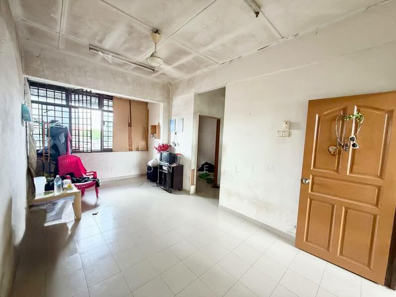 Flat Taman Perling - 2