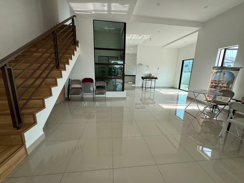 Taman Lapangan Indah - 3