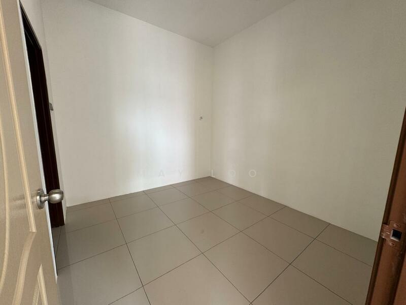 Taman Lapangan Indah - 4