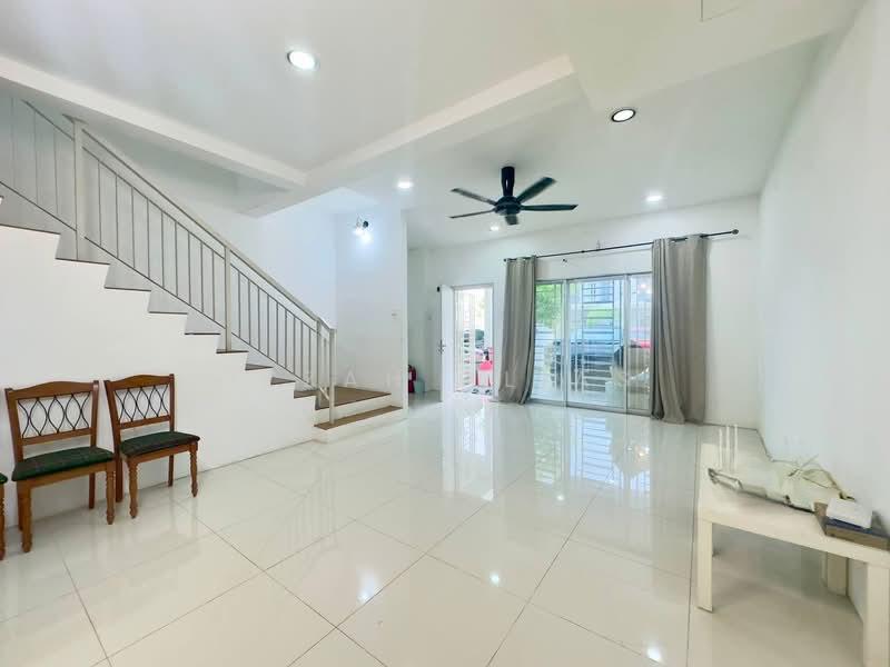 RENOVATED Double Storey Terrace Casa Green Cybersouth - 5