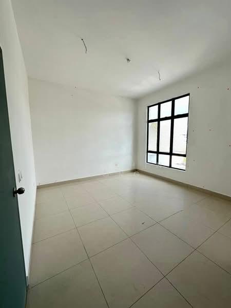 Bandar Baru Permas Jaya - 4