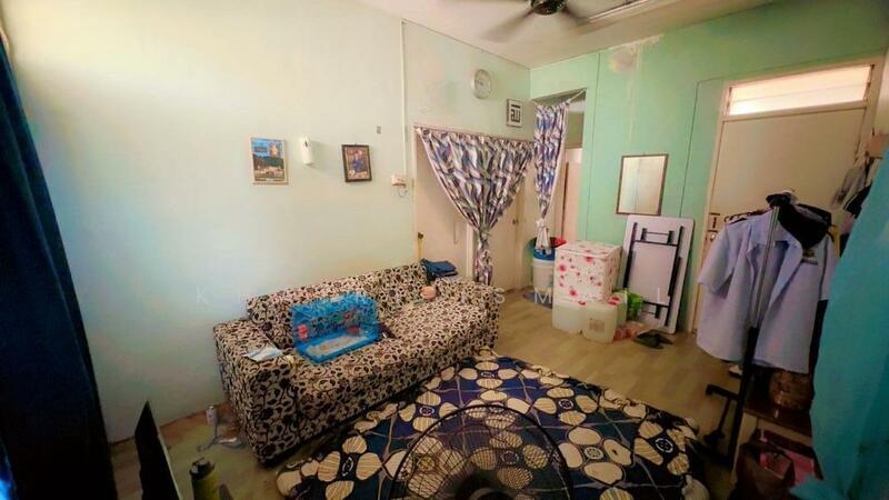 Flat Taman Perling - 3