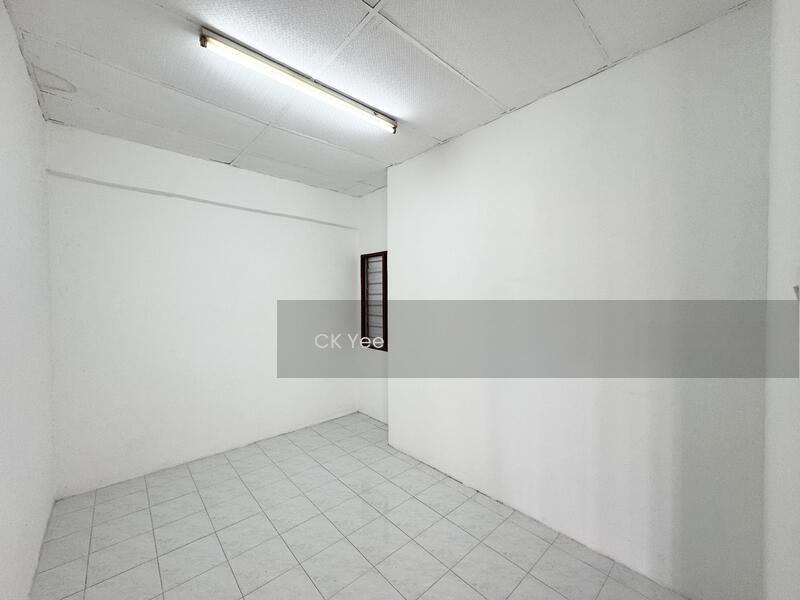 Taman Sri Kuching, Jalan Ipoh - 4