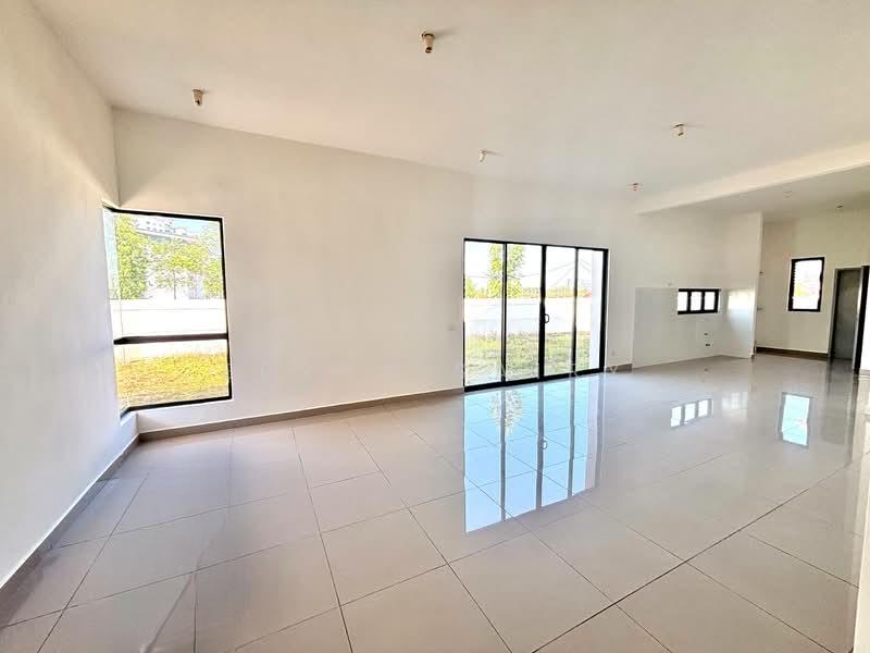 Sejati Lakeside 2 - 1