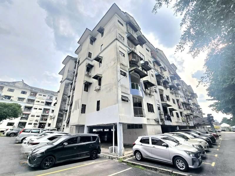 Taman Lembah Maju 600 Apartment - 1