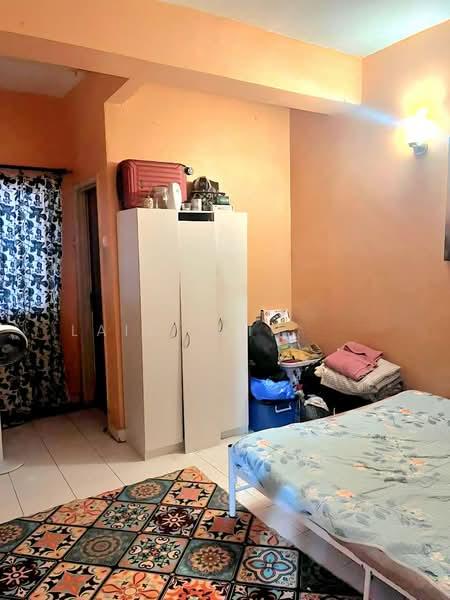 Taman Lembah Maju 600 Apartment - 4