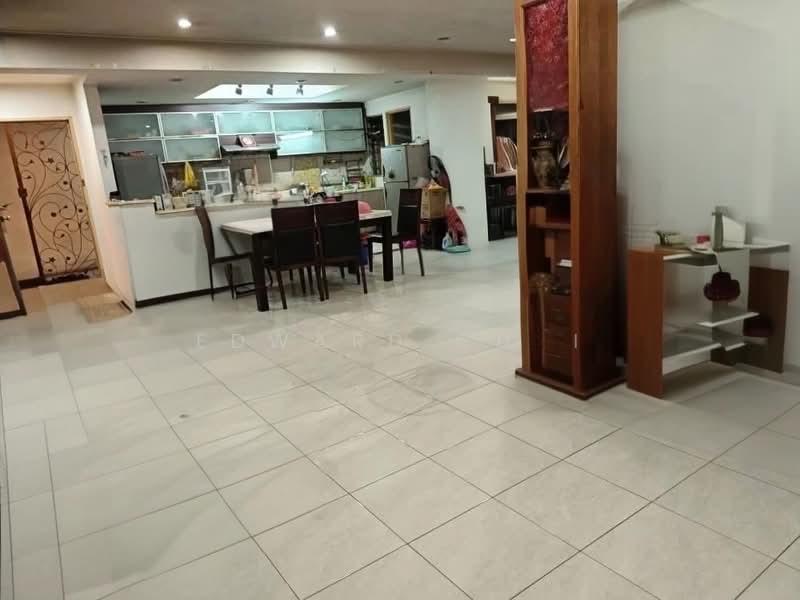 Endah Puri - 4