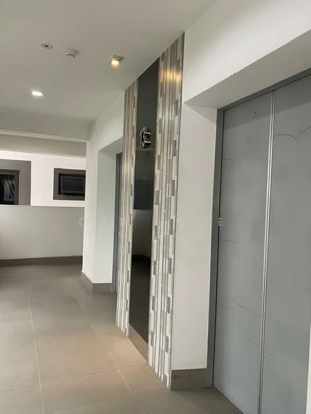 Royalle Condominium - 4