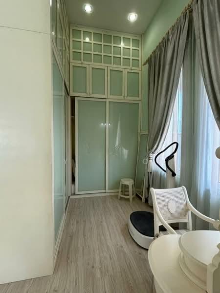Asia Hills - 4