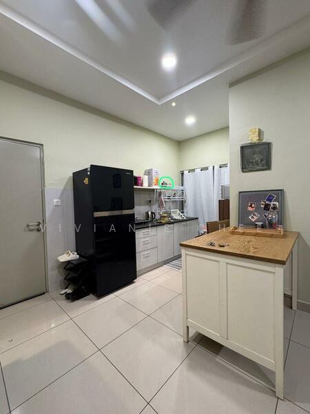 1 Razak Mansion - 2