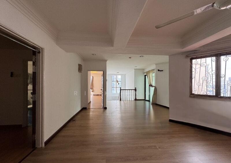 Robson Condominium - 5