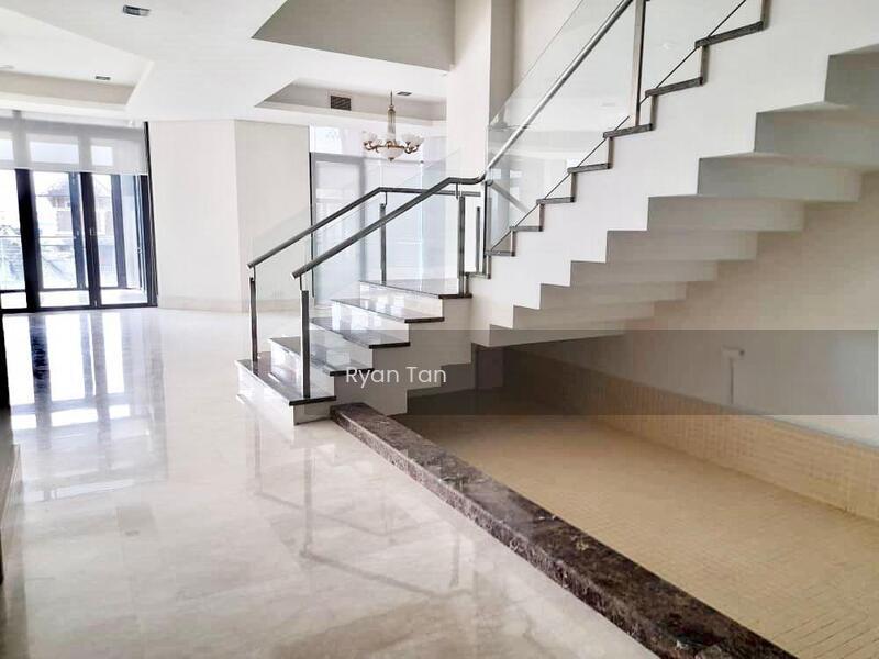 Gallery @ U-Thant - 4