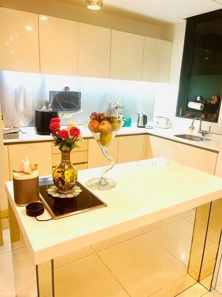 Zehn Bukit Pantai - 5