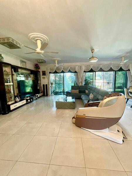 Zehn Bukit Pantai - 1