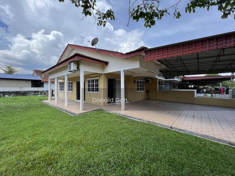 Sri Klebang Corner Unit Single Storey House For Sale - 1