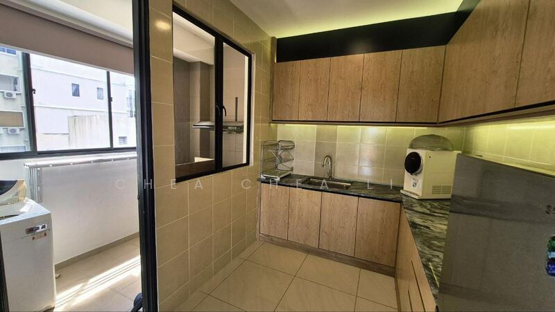 Upper East @ Tiger Lane - 5