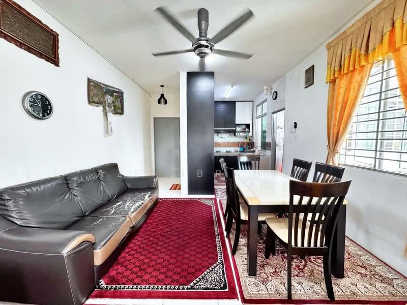 Pangsapuri Anggun - 4