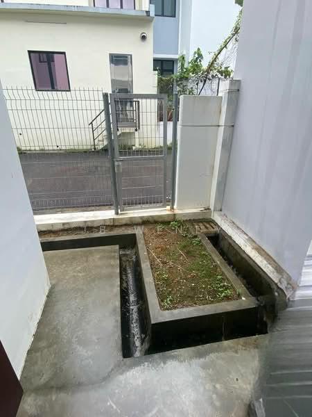 Taman Austin Duta - 4