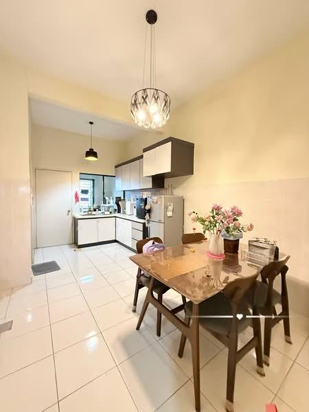bandar puteri klang jalan sanggul 22x75 full reno and kitchen extended - 3