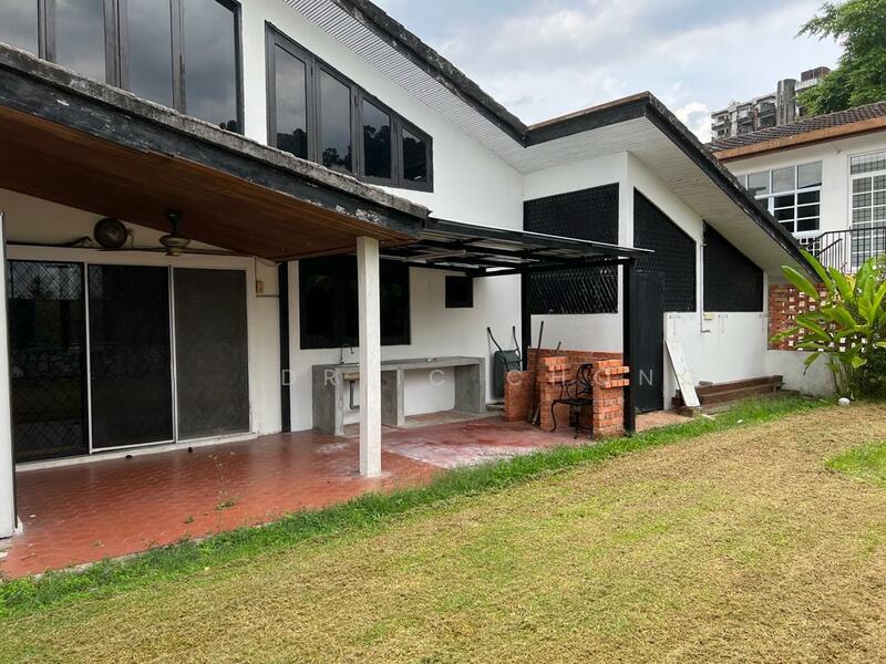 Taman Hillview - 4